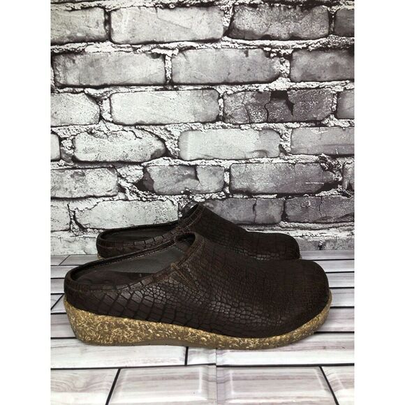 Elite By Walking Cradles Brown Leather Croc Comfort SlipOn Cork Clogs Women Sz 8 - Picture 3 of 16